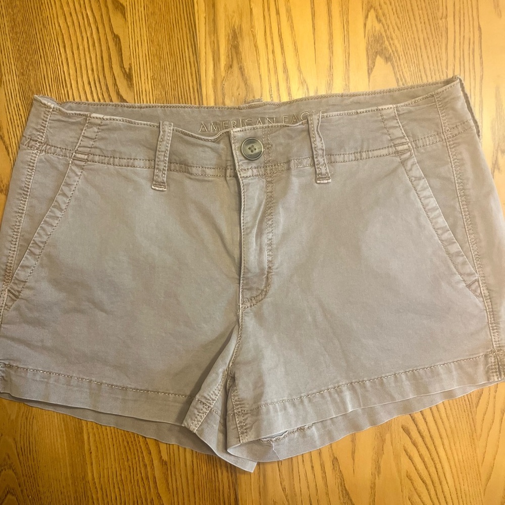 American Eagle Outfitters Women's Tan Cargo Shorts